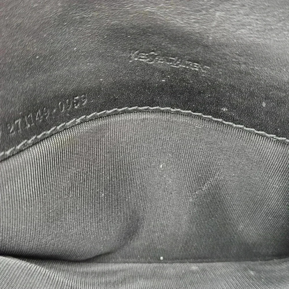 Belle de Jour patent leather wallet - Picture 2 of 16